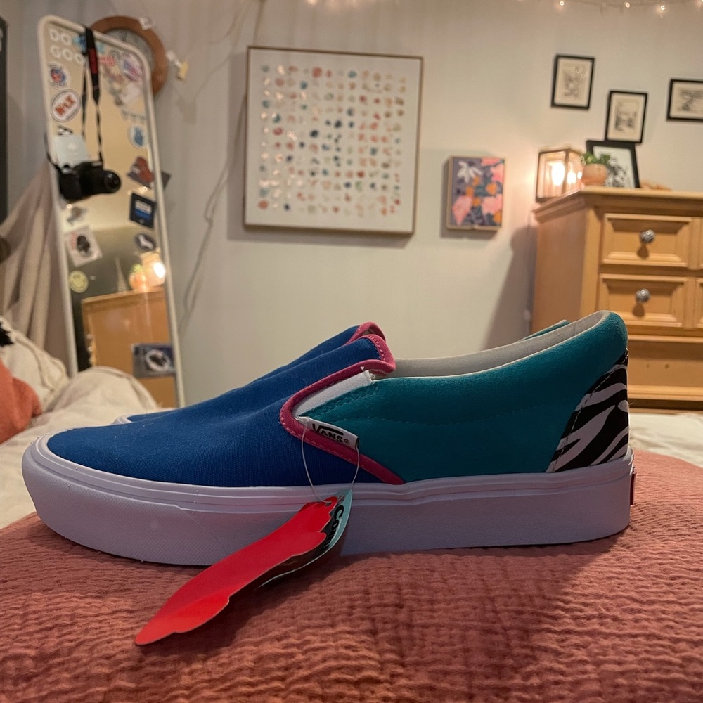 Vans - Picture 4 of 8
